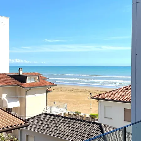 Tahiti Frontemare - - Solo Famiglie Lido di Jesolo